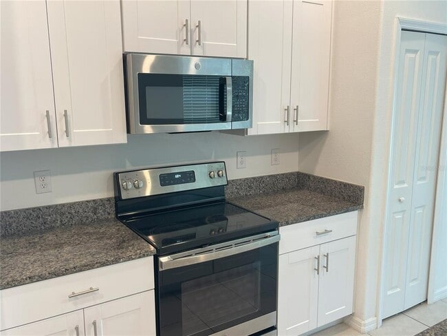Building Photo - 5572 Blue Azure Dr