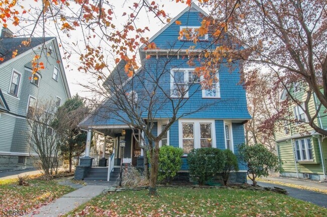 Building Photo - 108 Claremont Ave