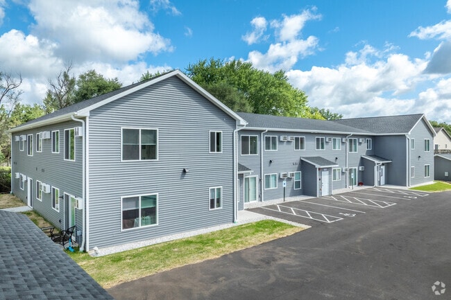 Building Photo - The Arnie Apartments