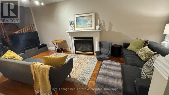 Building Photo - 3214 Ridgeleigh Heights