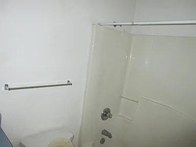 Building Photo - Two Bedroom 2 Bath Apartment for Rent