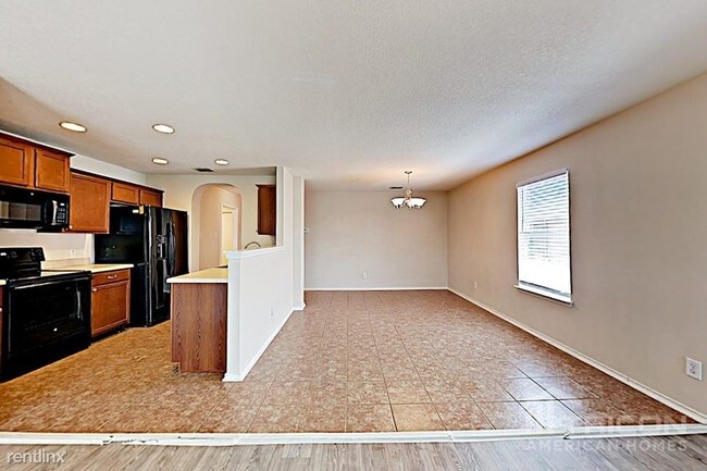 Building Photo - 2319 Camberly View