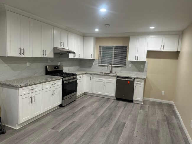 Foto del edificio - 1542 S Towne Ave