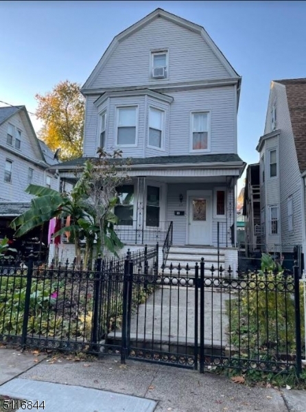 Foto principal - 712 Clifton Ave