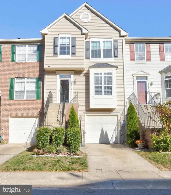 Primary Photo - 20824 Shamrock Glen Cir