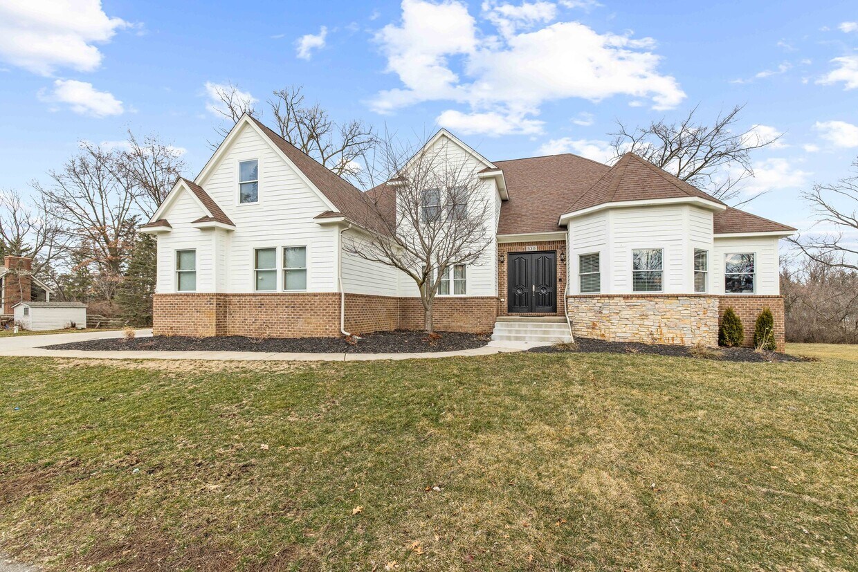 530 Decker Rd, Walled Lake, MI 48390 House Rental in Walled Lake, MI