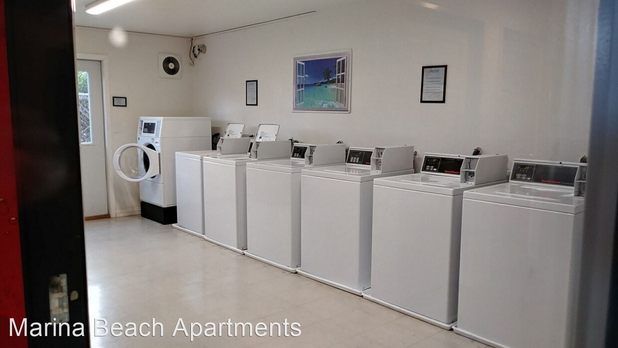 3270 Del Monte Blvd, Marina, CA 93933 Room for Rent in Marina, CA