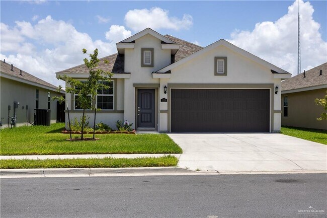 Building Photo - 1326 E Sonador Dr S