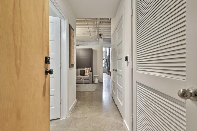 Foto del edificio - 675 Greenwood Ave NE