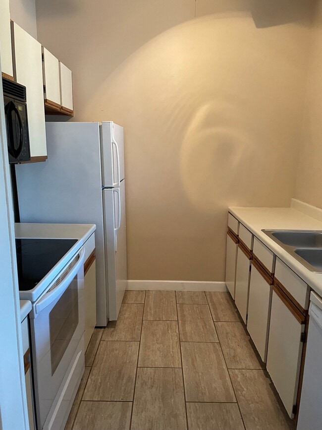 Cocina - 1343 Cunat Ct
