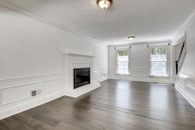 Building Photo - 1095 Willow Bnd , Roswell , GA , 30075