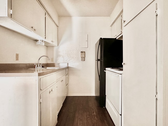 Building Photo - 2803 Hemphill Park
