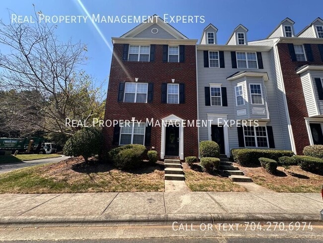 Photo - 10076 Treeside Ln Townhome