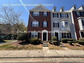 Building Photo - 10076 Treeside Ln