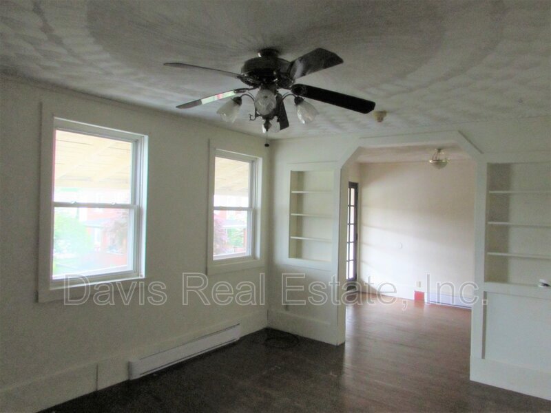 Foto principal - 103 Main St