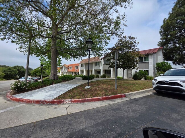 Foto del edificio - 265 Green Heath Pl