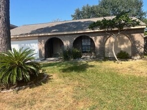 Building Photo - 4218 Southchase Ln