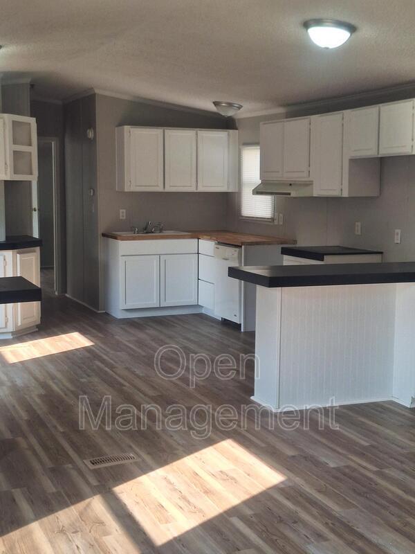 Building Photo - 301 Mantle Ave