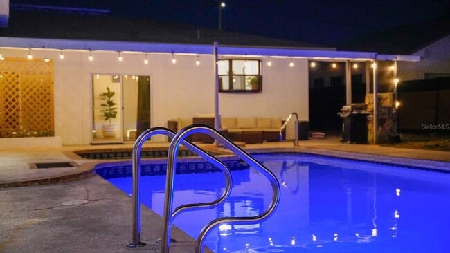 Building Photo - 4739 Baywood Point S