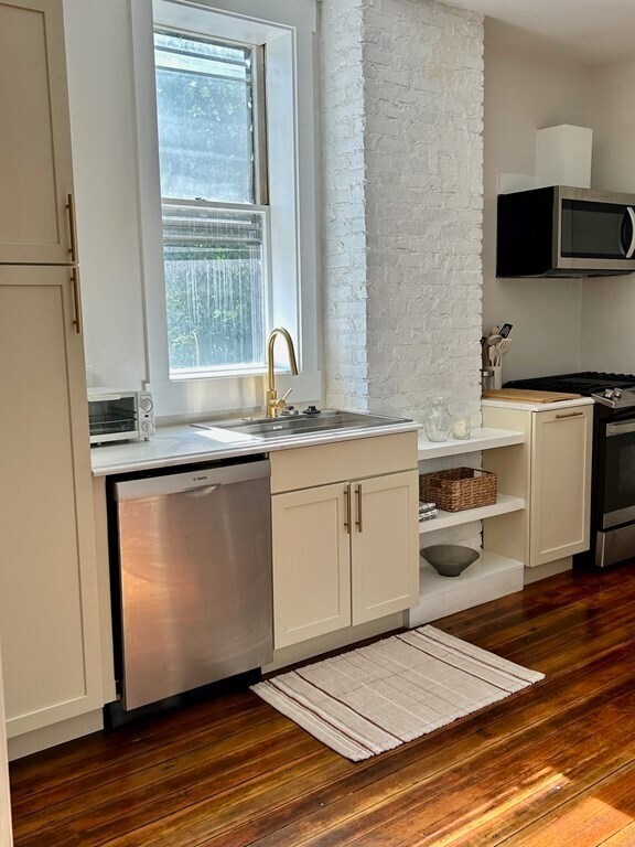 Foto principal - 14 Holden St