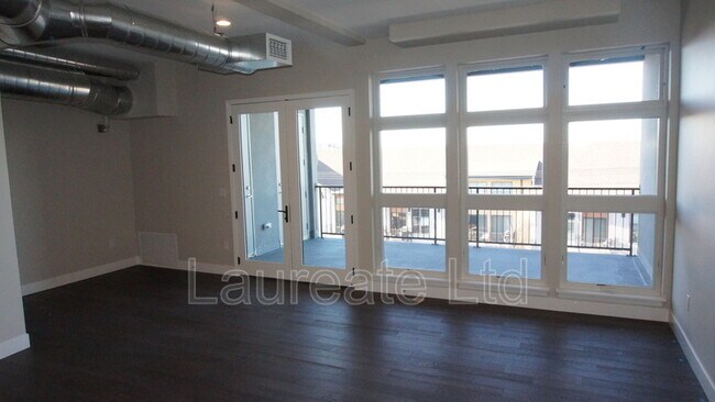 Foto del edificio - 3198 Blake St