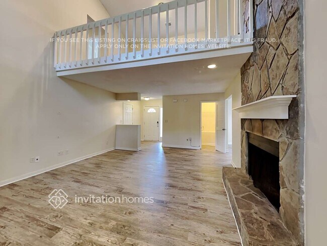 Building Photo - 1213 Realm Ln