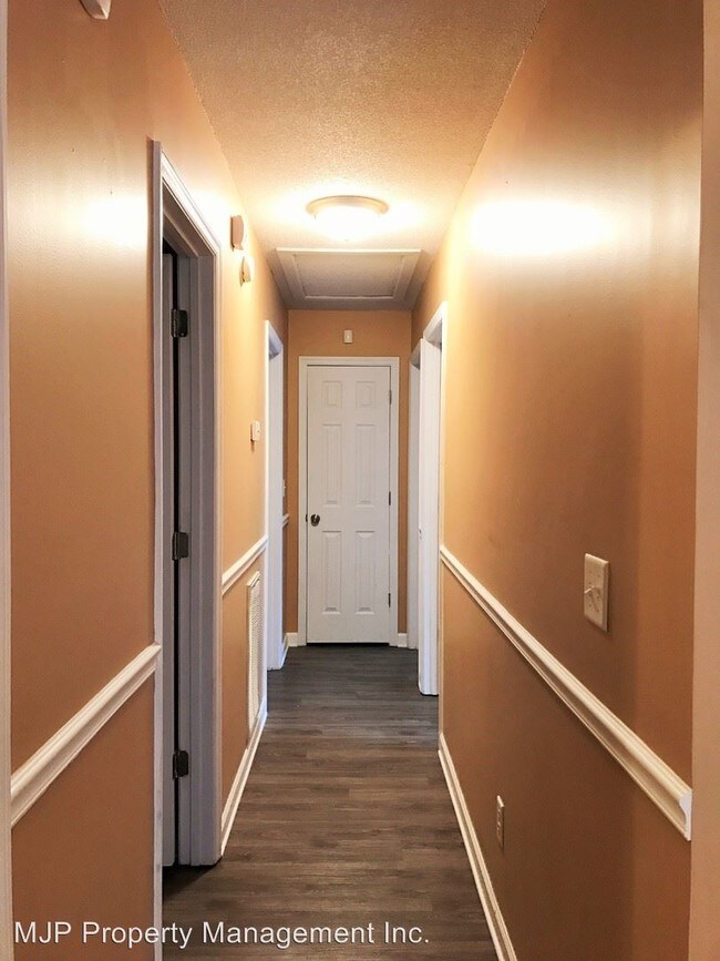Foto del edificio - 3831 Bonny Oaks Dr