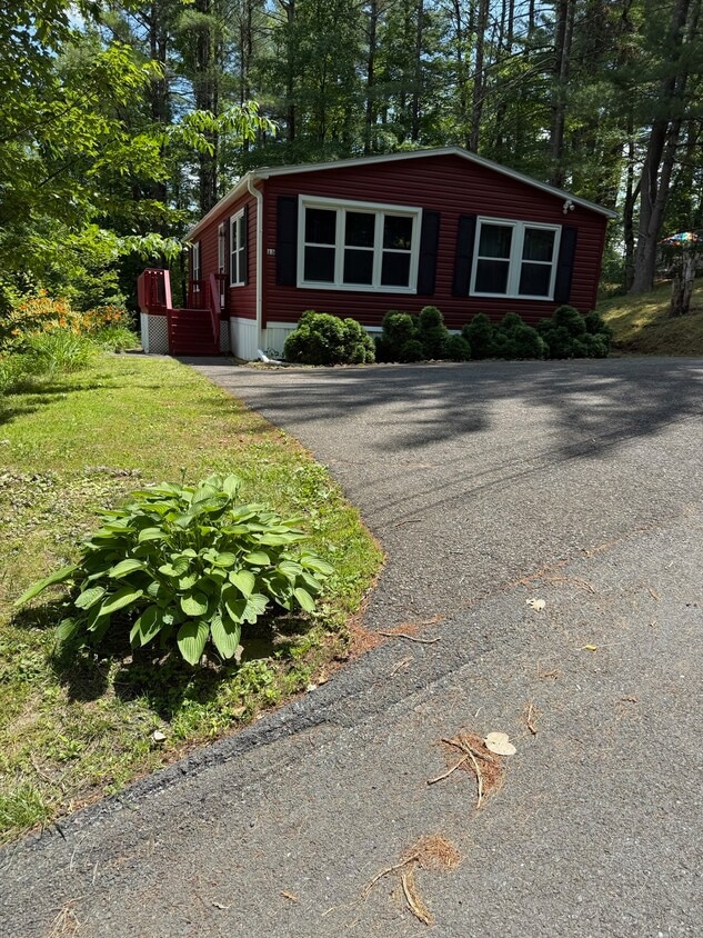 Primary Photo - 13 Maplewood Dr