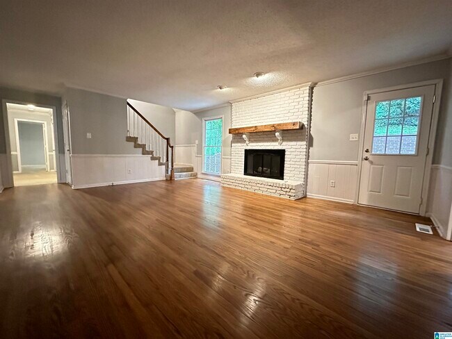 Building Photo - 2105 Arrow Leaf Dr