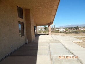 Building Photo - 16382 Kamana Ct