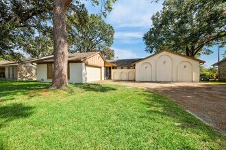 Building Photo - 5423 Bent Bough Ln