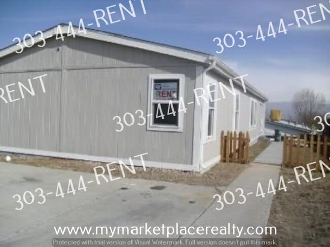 Spacious 3 Bedrooms and 2 bathroom home!!! - Spacious 3 Bedrooms and 2 bathroom home!!!