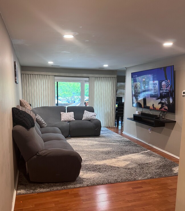 Photo - 423 Christopher Ave Apartment