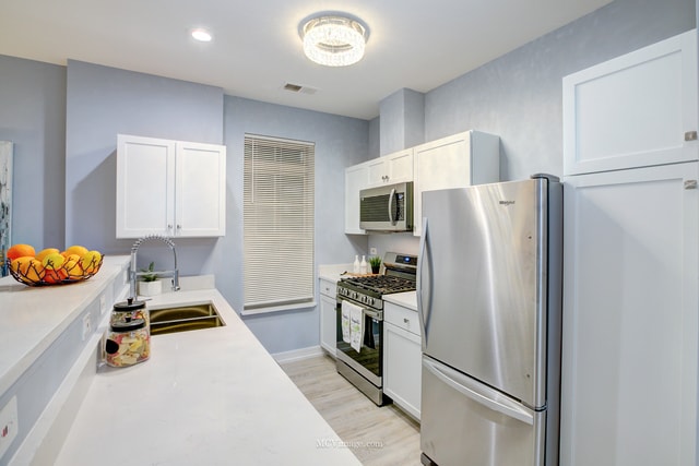 Foto del edificio - 3815 S Langley Ave