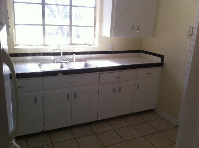 Foto del edificio - 635 Willow St NW