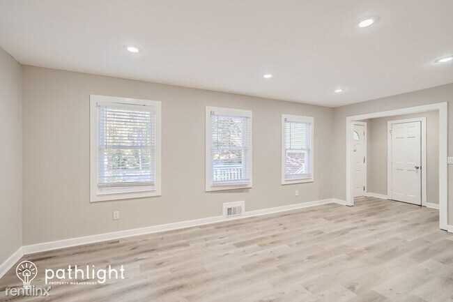 Foto del edificio - 4 br, 2 bath House - 399 Alp Ln SW UNIT