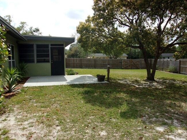 Building Photo - 9801 Bayside Ct