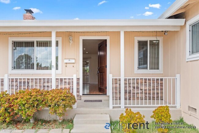 Foto del edificio - 3 br, 2 bath House - 1571 Dennis Avenue, M...