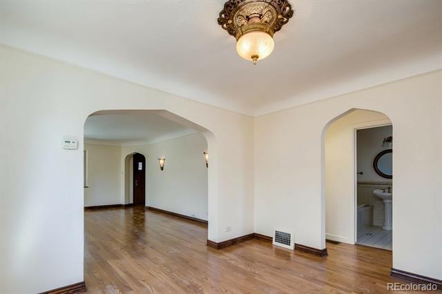 Building Photo - 1450 Clermont St