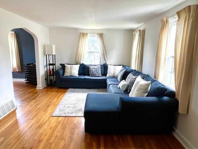 Foto del edificio - 274 Mt Pleasant Ave