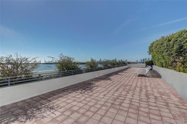 Foto del edificio - 1330 West Ave