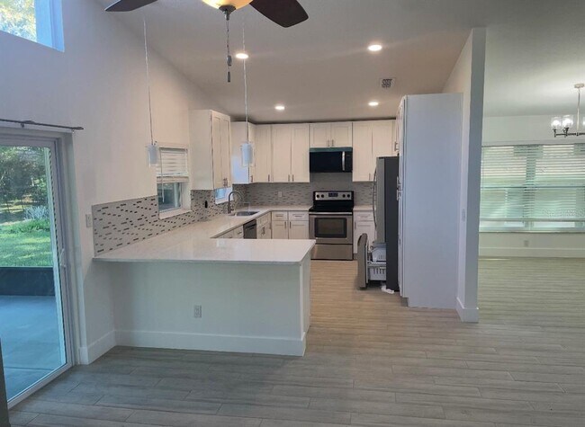 Foto del edificio - 7235 Hunterdon Dr