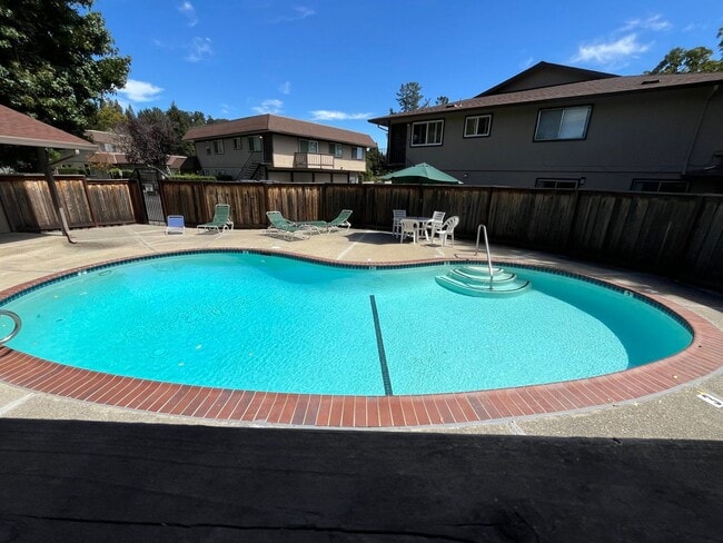 Photo - 820 Villa Lane Townhome