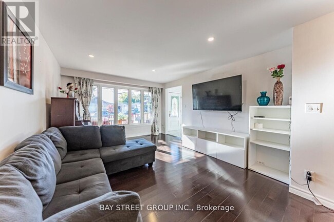 Building Photo - 43 Sherwood Forest Dr