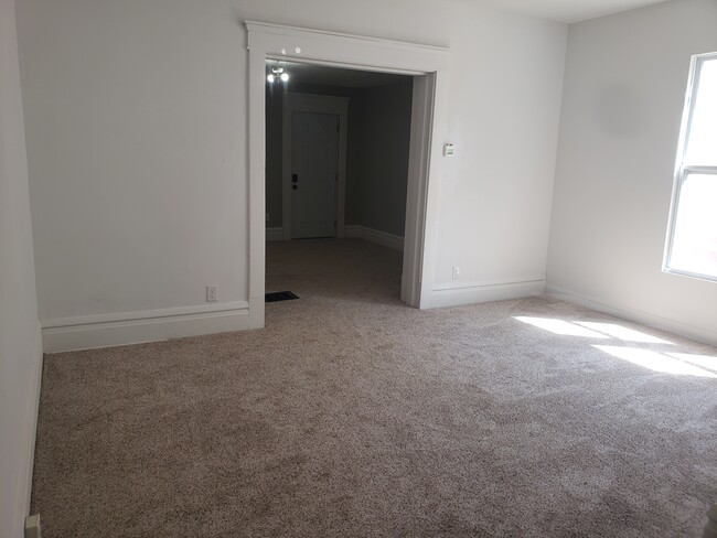 Foto del edificio - 255 Elmwood Ave