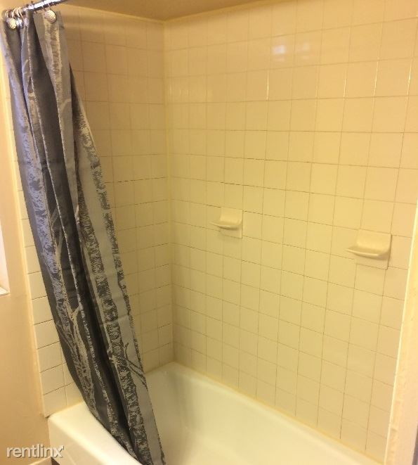 Building Photo - 5 br, 2 bath House - South Oakland Spaciou...
