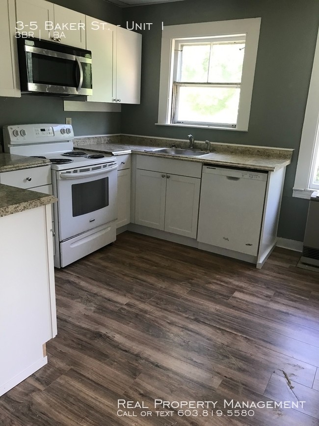 Building Photo - Renovated 3 Bedroom 1st Floor Unit in Dover!