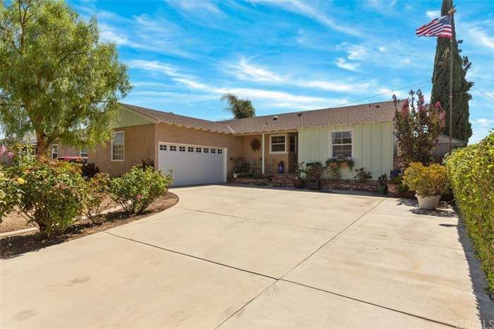 Foto principal - 1212 W Elm Ave