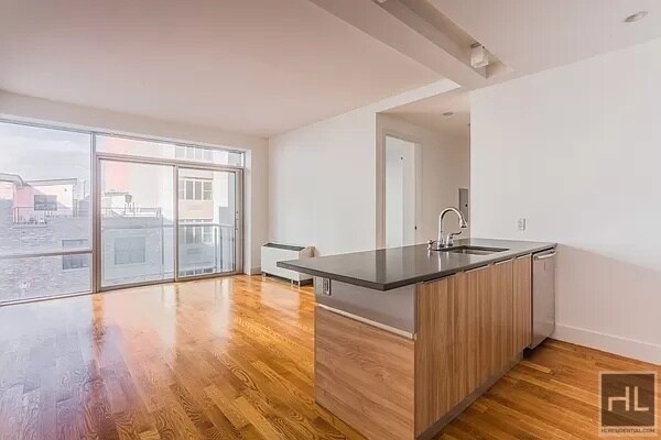 Primary Photo - Apartment with Balcony