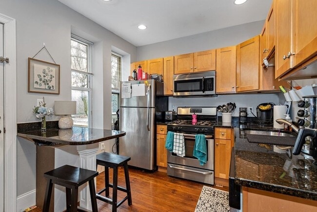 NO BROKER FEE!!! MISSION HILL 4 BED/2 BATH with CENTRAL AIR available SEPT 1ST - NO BROKER FEE!!!  MISSION HILL 4 BED/2 BATH with CENTRAL AIR available SEPT 1ST House